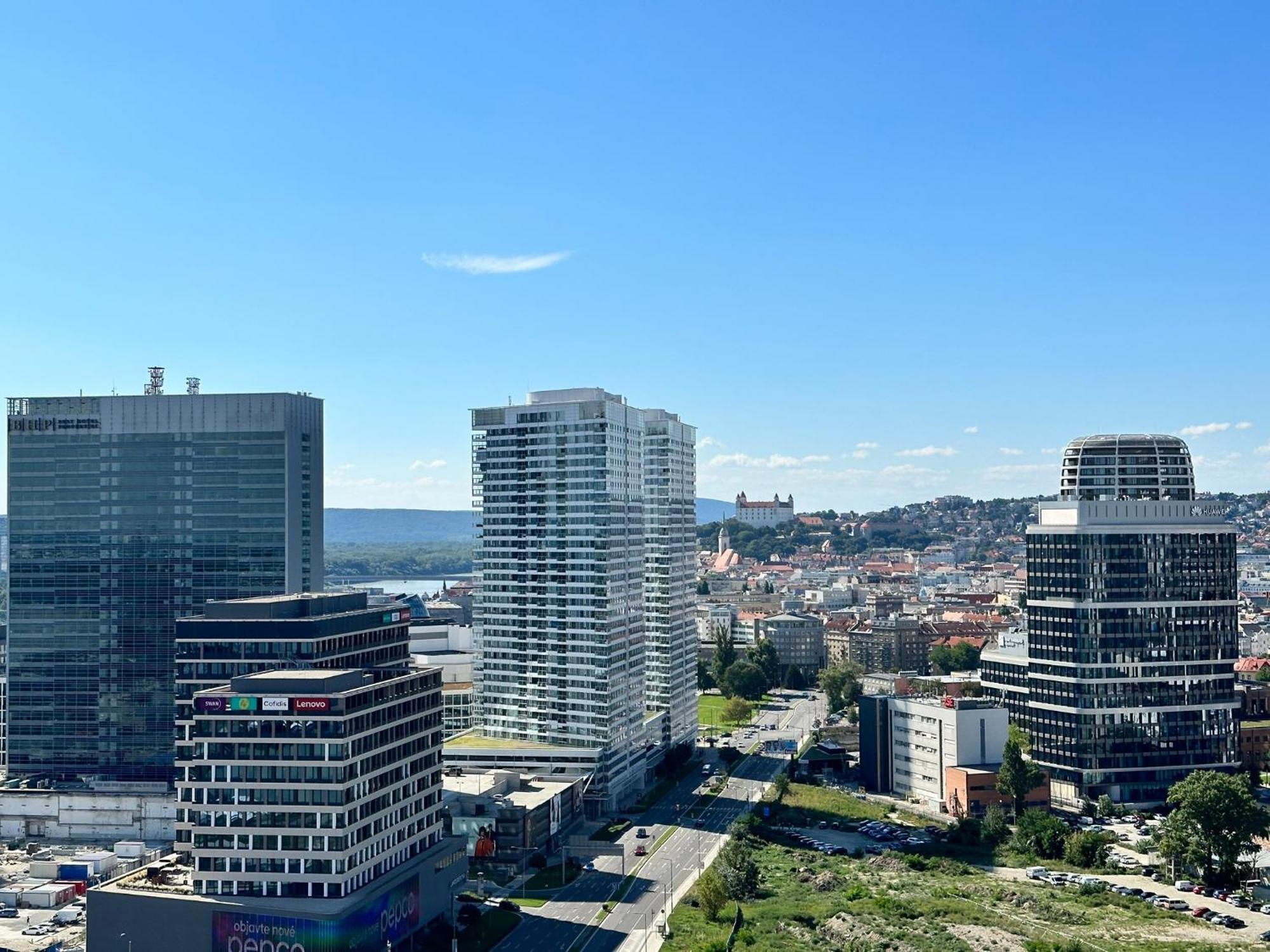 Vyhlad Na Mesto, 24. Poschodie, Free Parking Bratislava Exterior foto